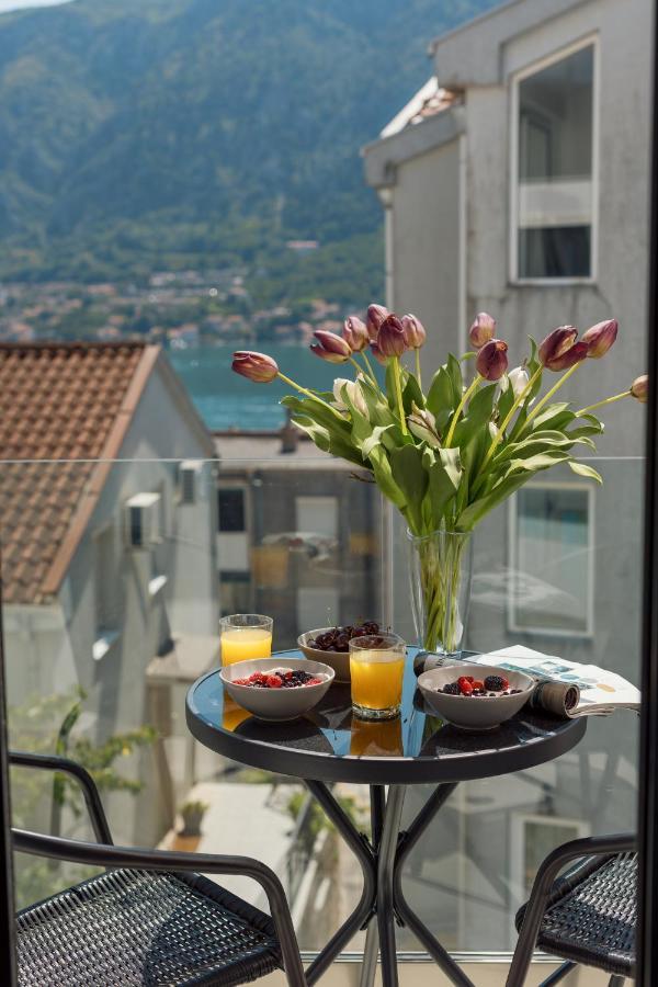 Berge Apartments โกตอร์ ภายนอก รูปภาพ