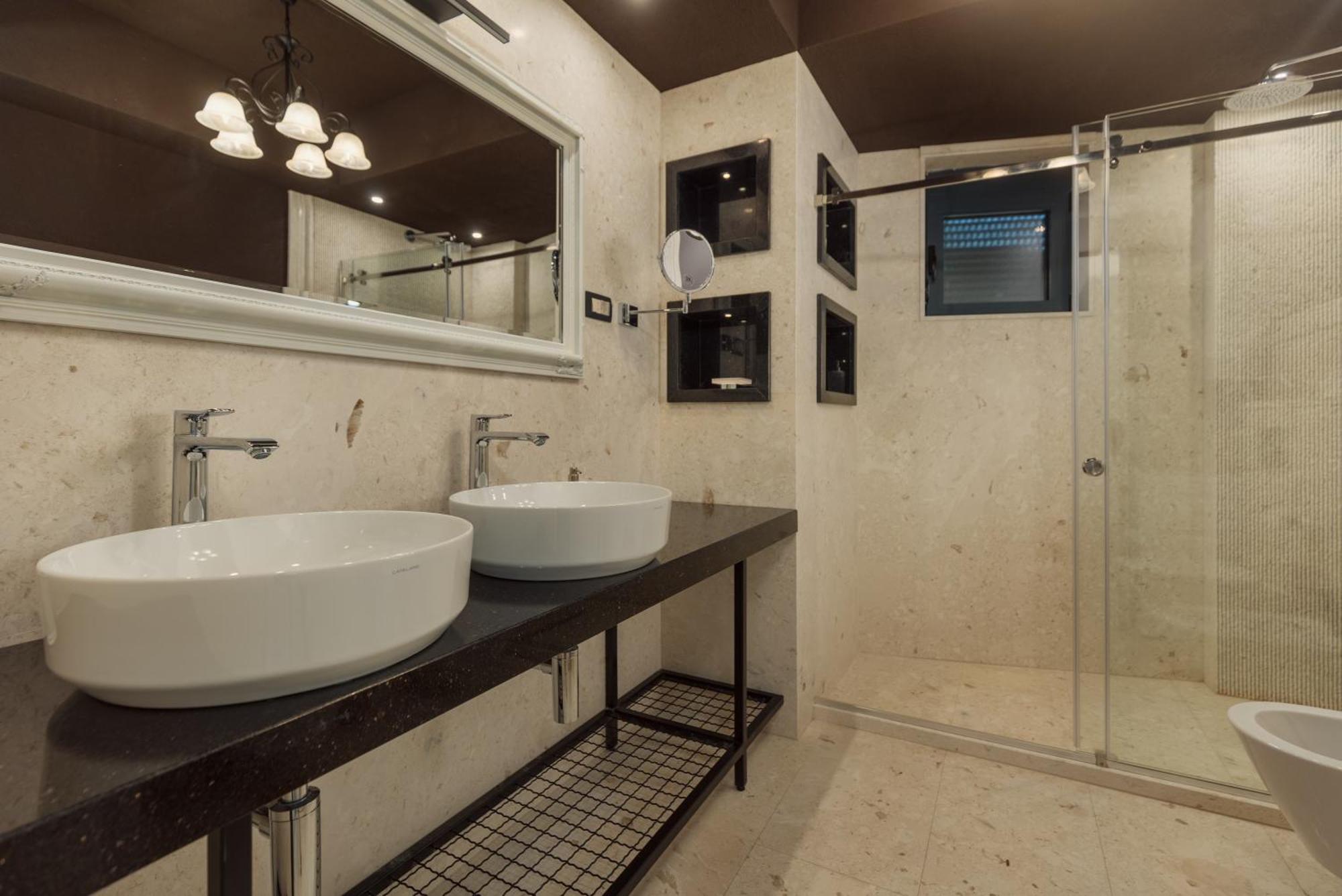 Berge Apartments โกตอร์ ภายนอก รูปภาพ