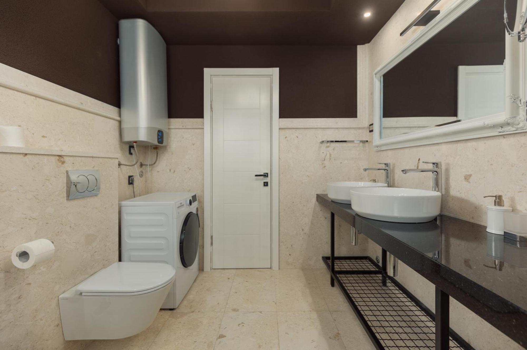 Berge Apartments โกตอร์ ภายนอก รูปภาพ